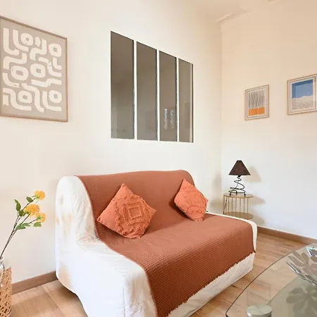 Appartement T2 Cosy Avec Clim Cour Charme & Fraicheur A Nîmes